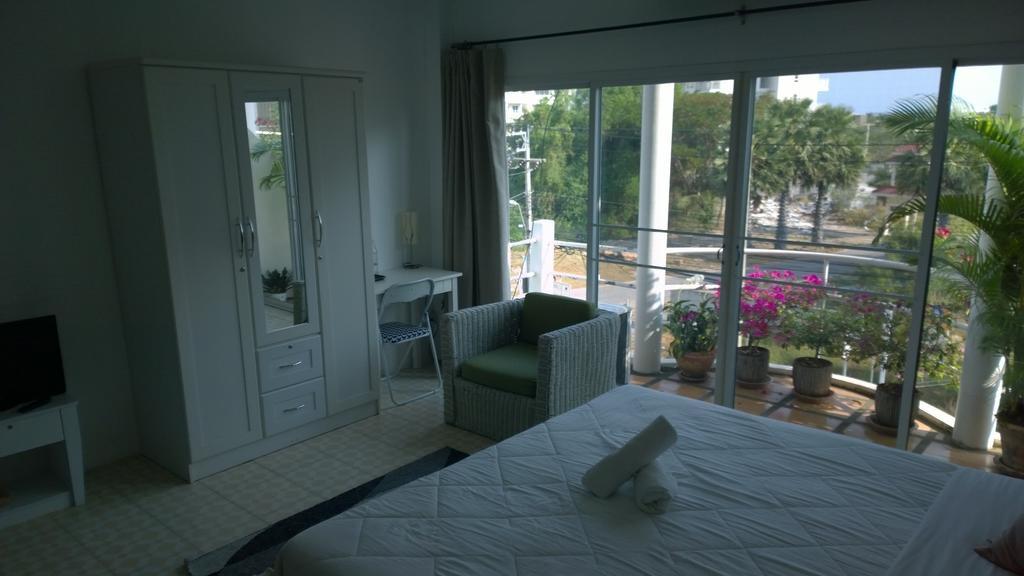 Corner Cafe Bed & Breakfast HHQ Exterior foto