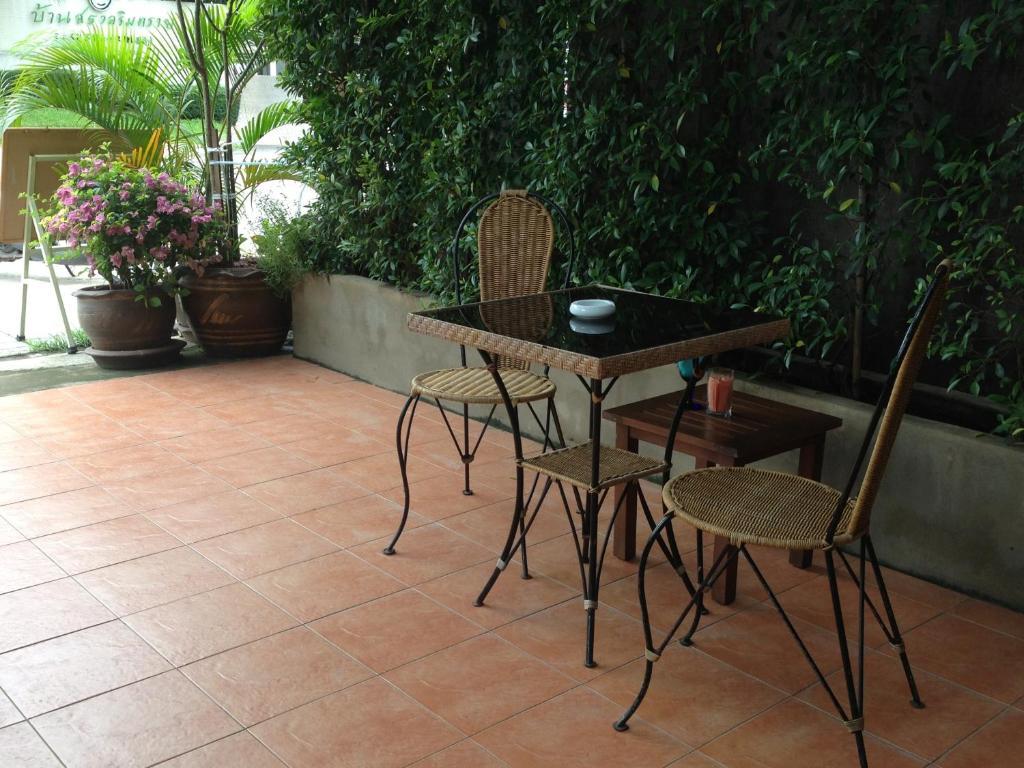 Corner Cafe Bed & Breakfast HHQ Exterior foto