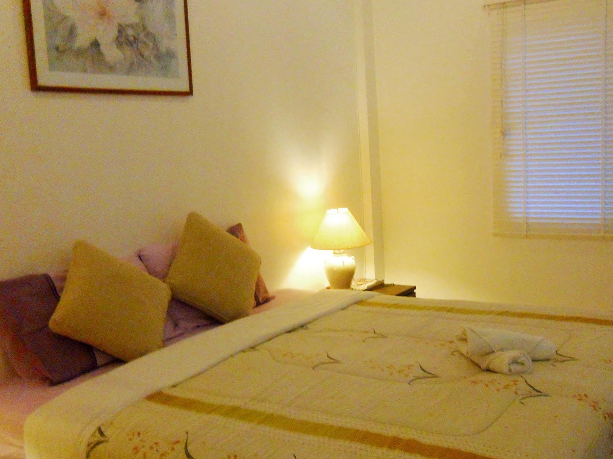 Corner Cafe Bed & Breakfast HHQ Exterior foto