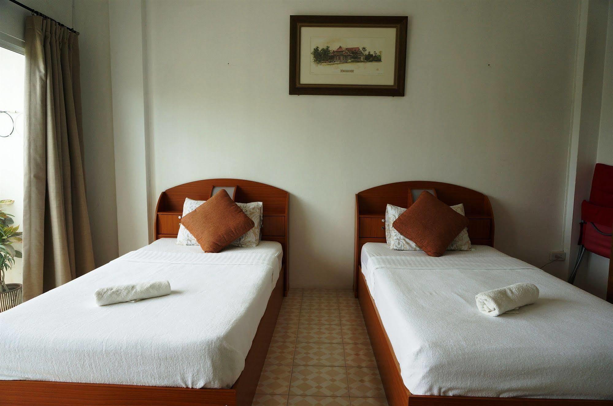 Corner Cafe Bed & Breakfast HHQ Exterior foto